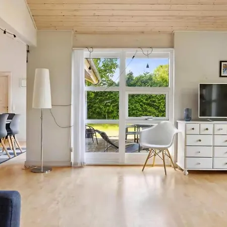別荘 Charming Modern Summer House 4 Min From The *
